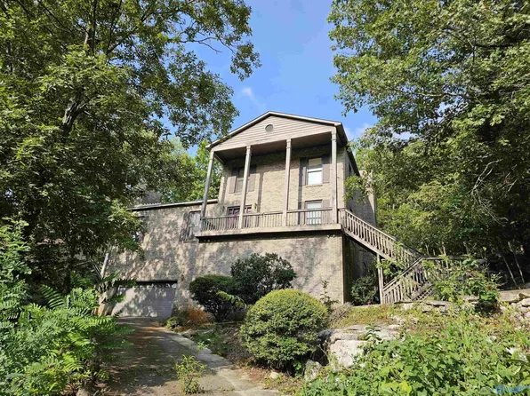 1692 Shady Cove Cir SE, Huntsville, AL 35802