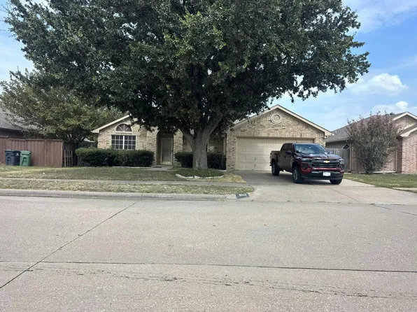6003 Flat Wood Ln, Arlington, TX 76018