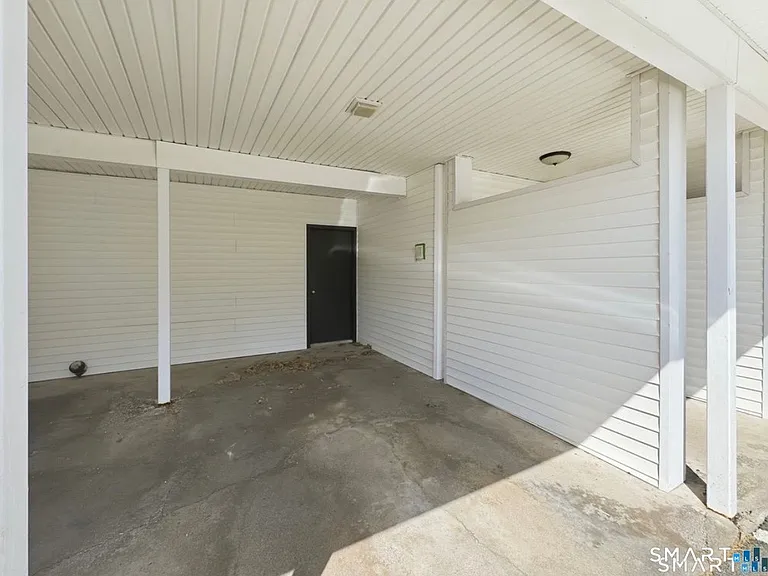 1634 Farmington Ave #2 — Photo 24