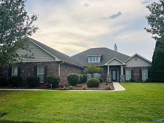 2nd image of 706 Tide Creek Dr SW