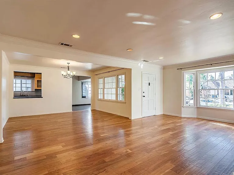 732 Portola Ave — Photo 3