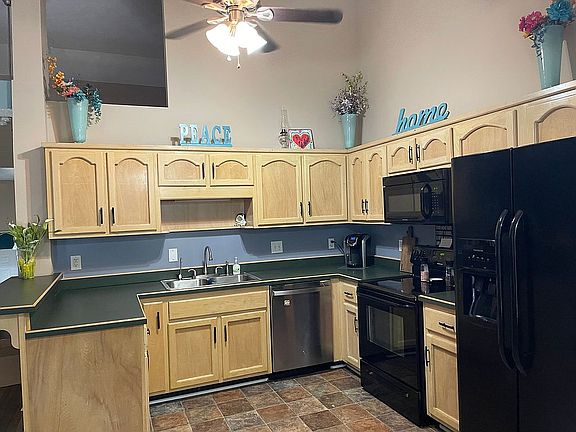 3rd image of 1004 Quiver Ln