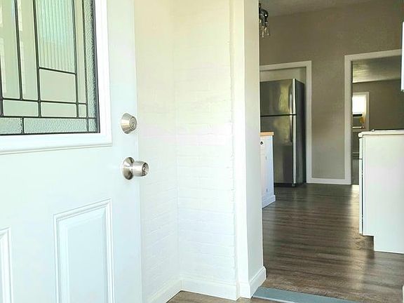 4th image of 1409 College Ave