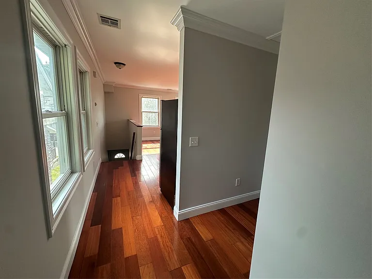 35 Mary St #2 — Photo 6
