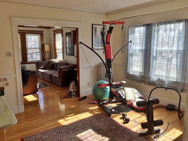 2nd image of 25 Parker St
