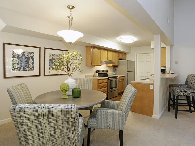 Lakemont Apartments — Photo 29