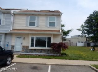 67 Rita Ln, Jackson, NJ 08527