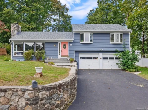 5 Sunset Drive, Danbury, CT 06810