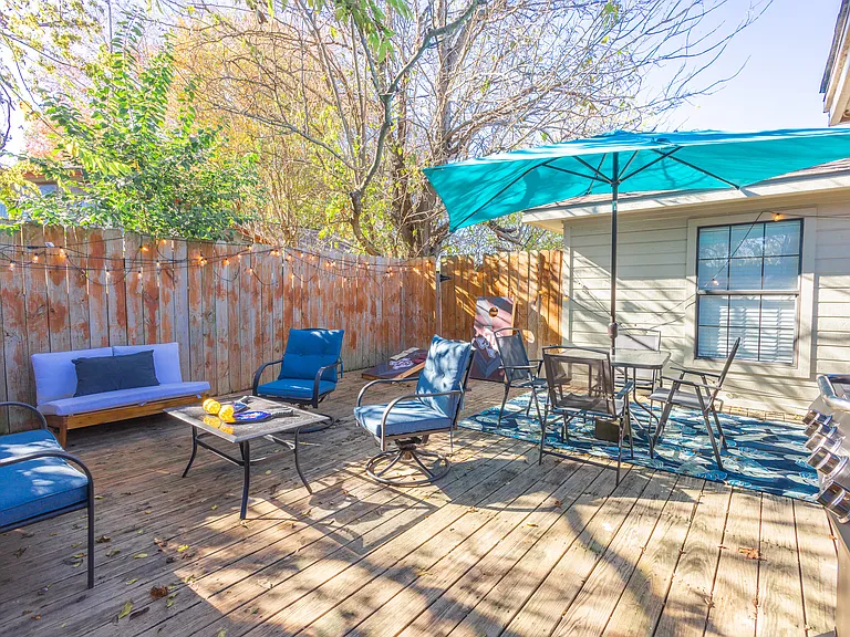 1600 Lawyer St — Photo 30