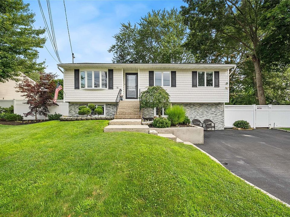1st image of 16 Strauss Avenue