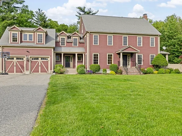 5 McCue Circle Ln, Abington, MA 02351
