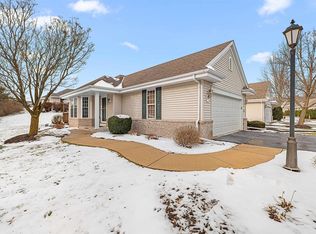 N96W14141 Knollcrest Cir, Germantown, WI 53022