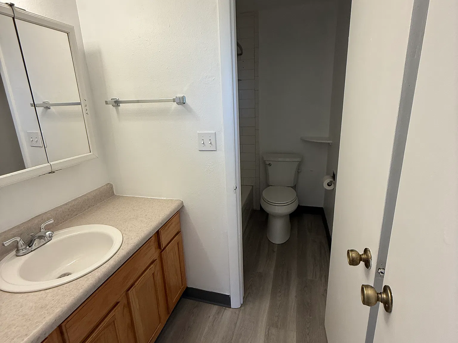 2 bed, 1.5 bath, 1095 sqft, $1,700 — Photo 3