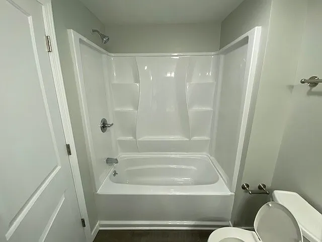 1011 Logan St SE — Photo 5