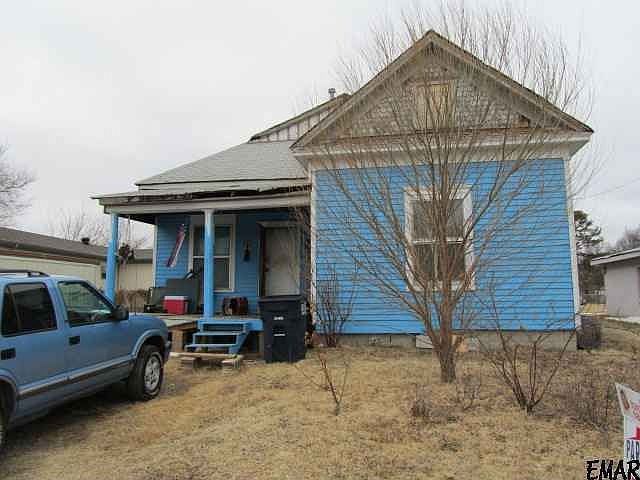 2nd image of 2526 Midway St