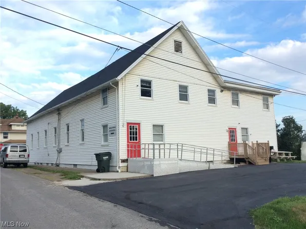 140 Perry Dr SW, Canton, OH 44710