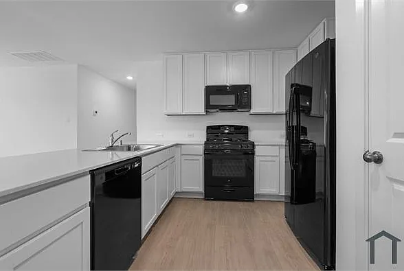 10033 Polo Ct — Photo 13