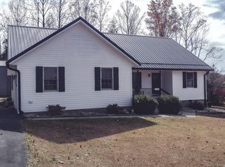 116 Robinhood Ln, Bedford, IN 47421