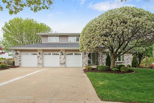 1st image of 17324 Valley View Dr
