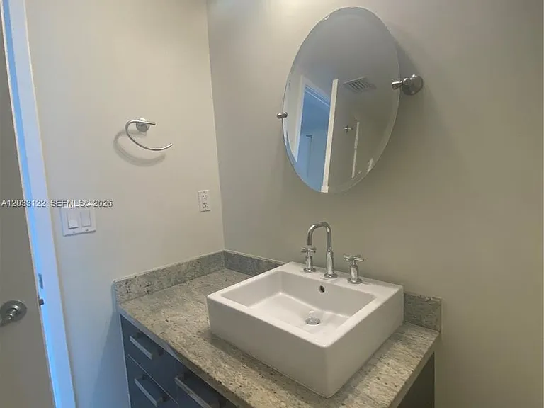 185 SW 7th St #4206 — Photo 7
