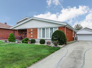 10625 S Kenneth Ave, Oak Lawn, IL