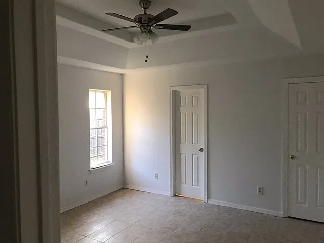 3 bed, 1450 sqft, $1,200 — Photo 3