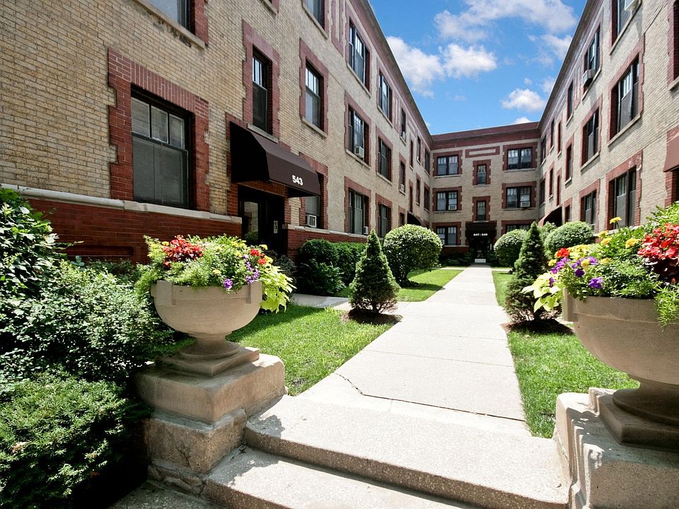 1st image of 543 W Wellington Ave #553-3N