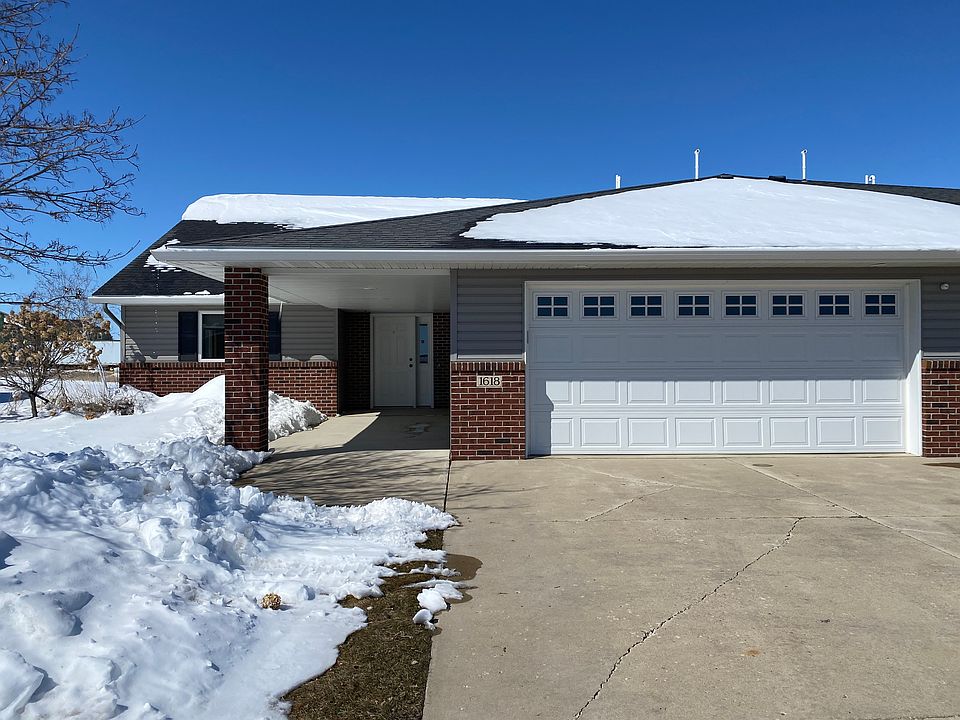 1st image of 1622 Upper Trentwood Cir NE
