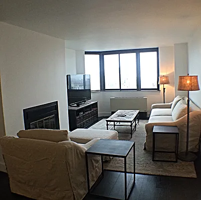 Rented by 280 Park Avenue South Realty | media 1