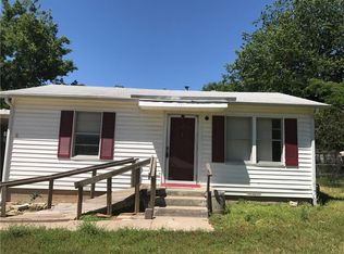 137 Lynn Dr, Azle, TX 76020