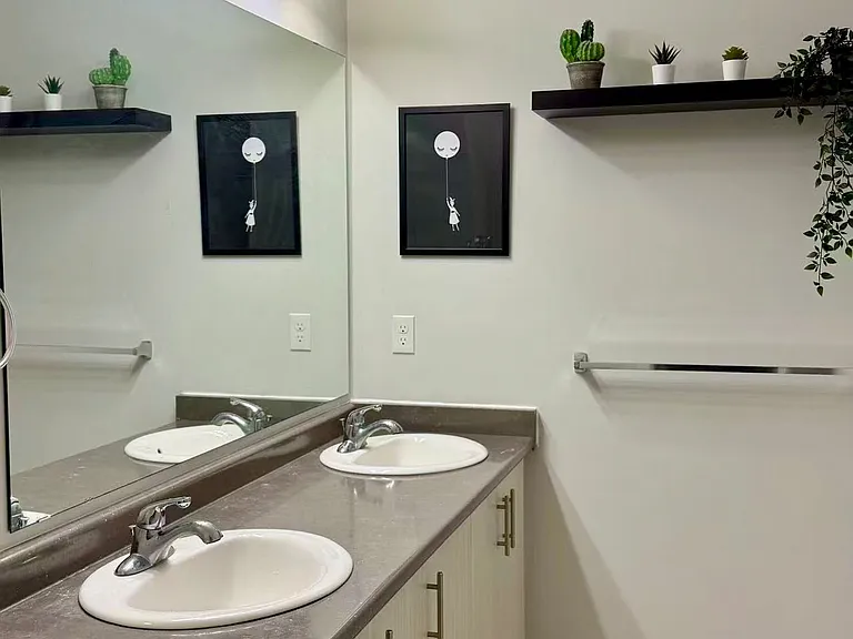 115 Kirby Ave — Photo 12