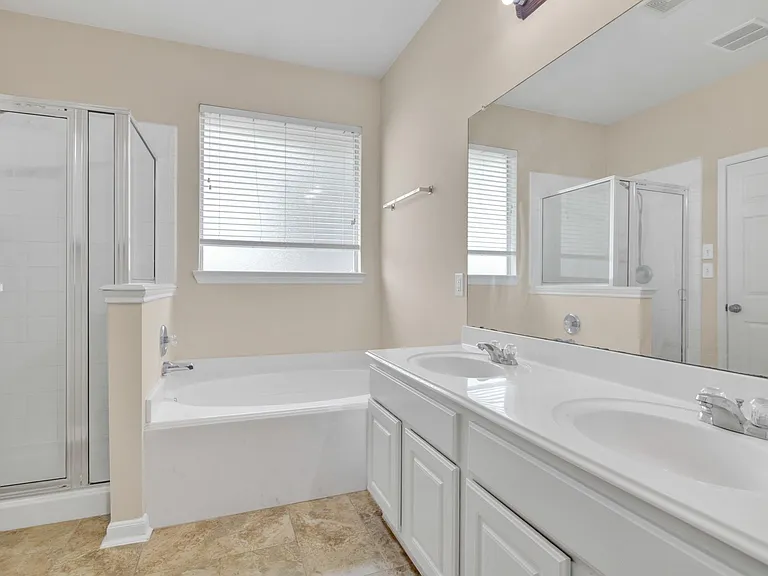 2002 Monarch Hollow Ln — Photo 26