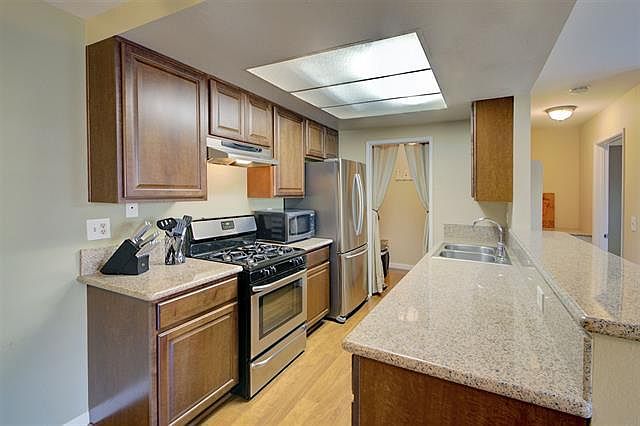 1st image of 552 Canyon Dr Unit 32