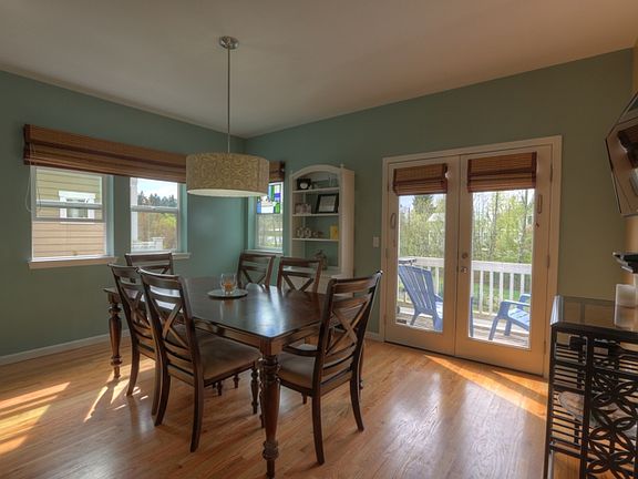 5th image of 19221 Caldart Ave NE