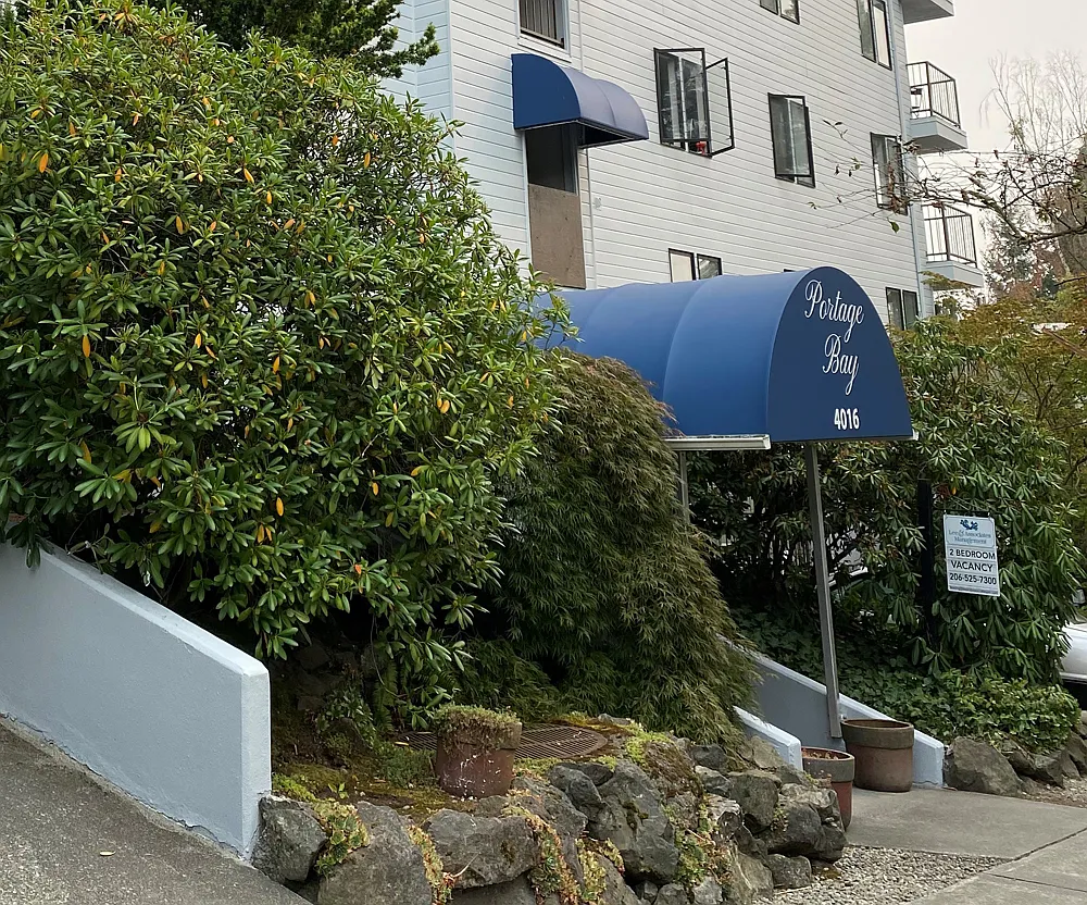Portage Bay Apartments — Photo 3