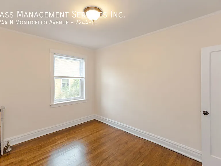 2244 N Monticello Ave #1E — Photo 6