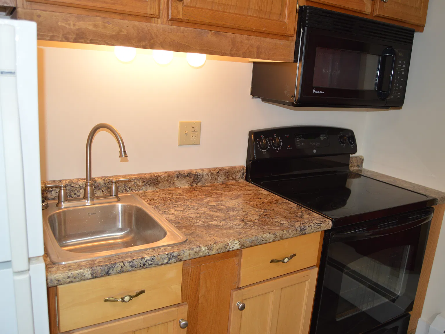 Studio, 600 sqft, $1,650 — Photo 2