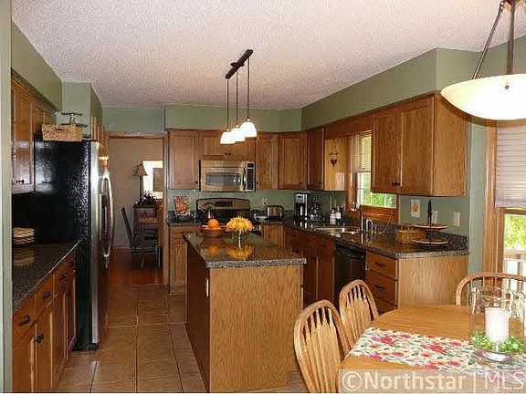 3rd image of 750 Camberwell Drive S