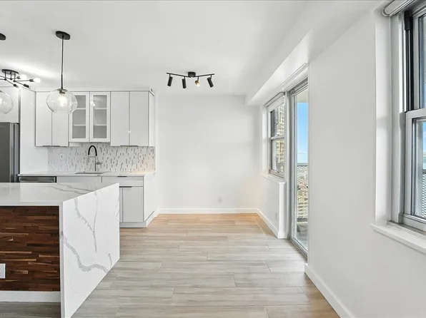 6600 Blvd East image 10 of 33