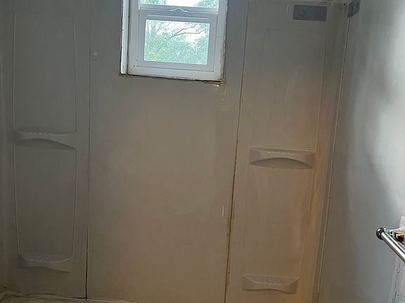 2nd image of 2205 Ellsworth Ave