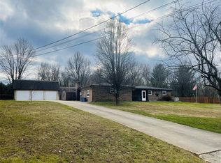 8886 N Goat Hollow Rd, Mooresville, IN 46158