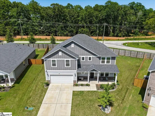 437 Roderick Ln, Greenville, SC 29605