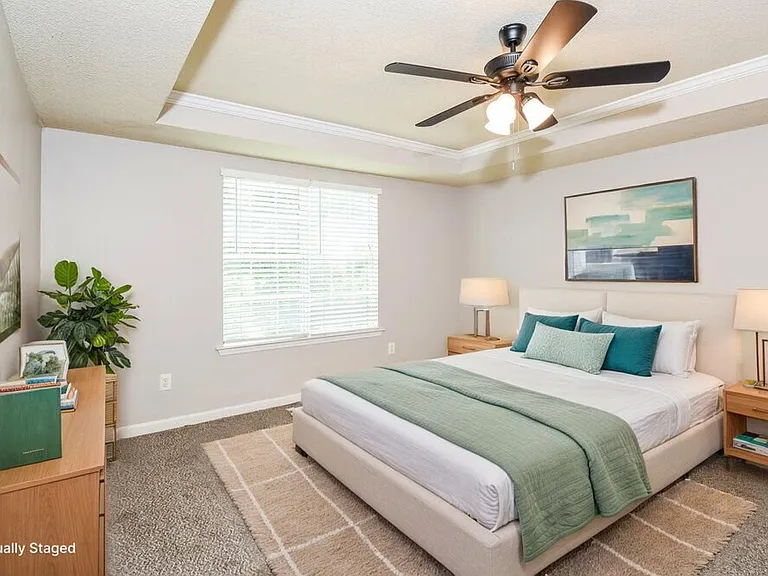 221 Martins Ct — Photo 10