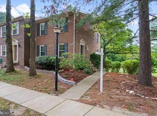 8940 Astongale Ct, Springfield, VA 22152