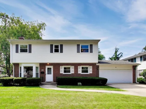 228 S Dwyer Ave, Arlington Heights, IL 60005