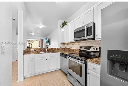 1820 SW 89th Ter Photo 1