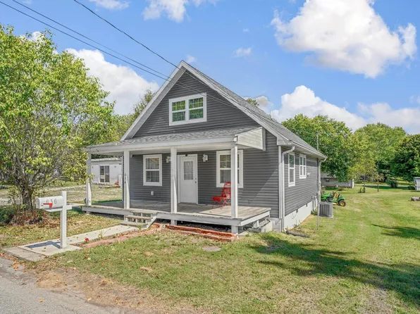 636 S 7th St, Mitchell, IN 47446