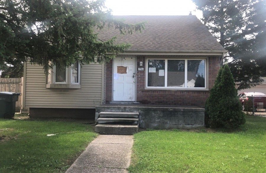 1st image of 735 Farnham Ave