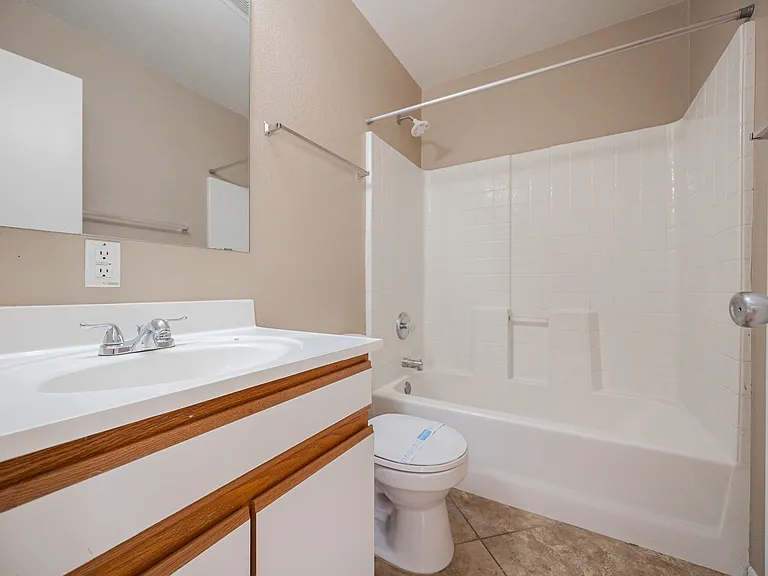 6413 W Elwood St — Photo 15