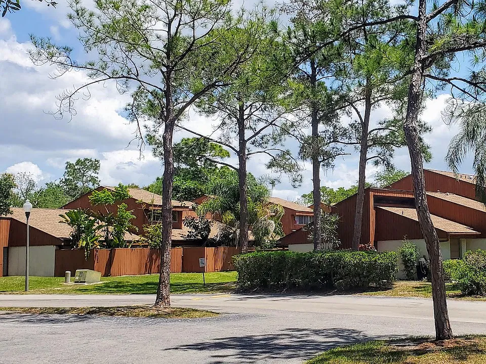 2062 Sunset Point Rd #62